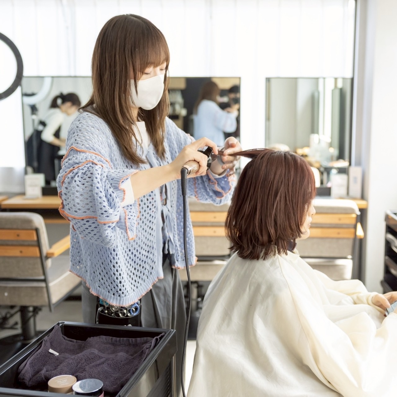 明大前駅近くの美容室ミュラのカウンセリング風景
